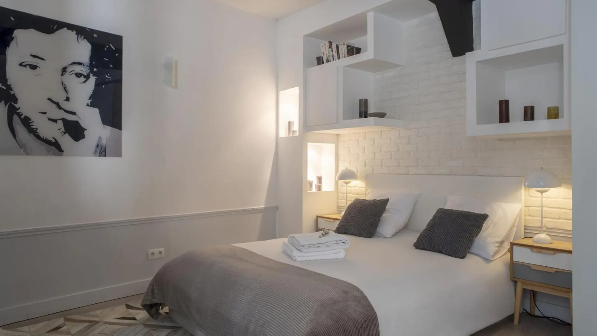Apartment Keyz - Elegant Studio With Terrace Near The Louvre & Le Marais Paris France