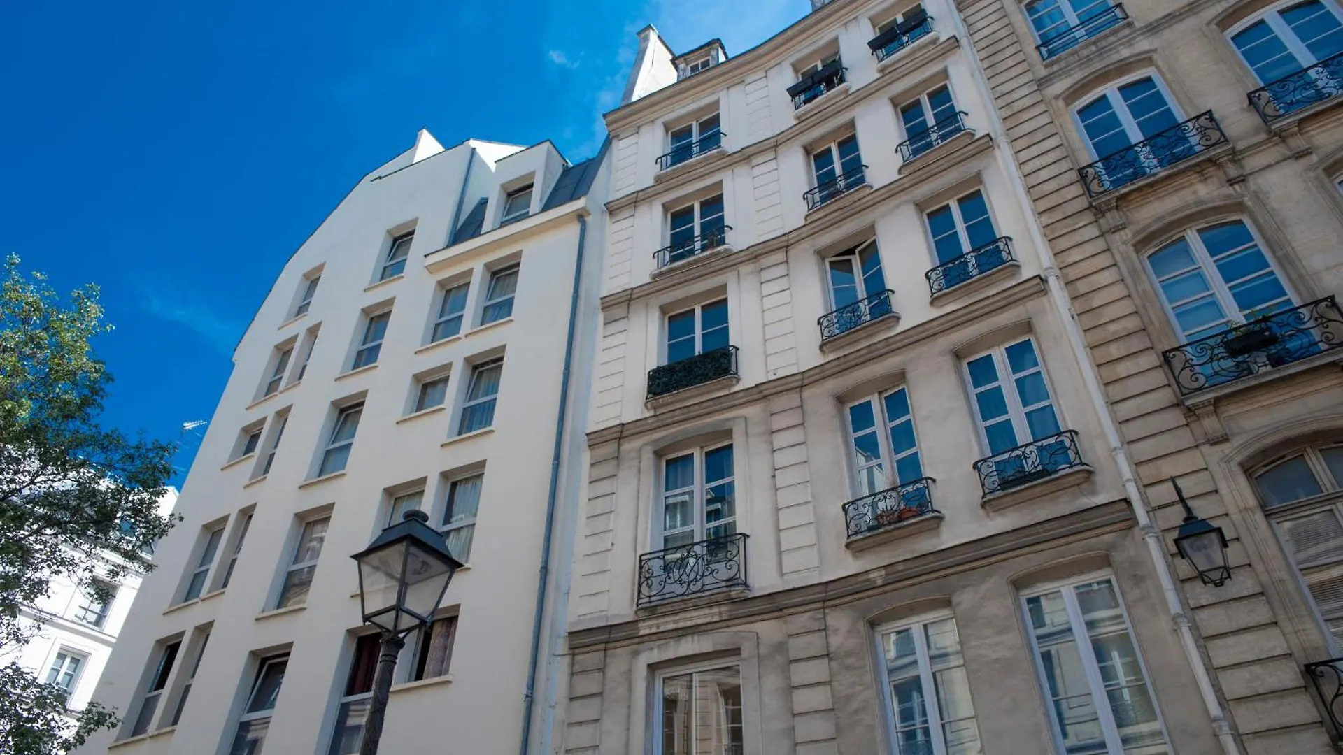 Keyz - Elegant Studio With Terrace Near The Louvre & Le Marais Parijs 0*,  Frankrijk