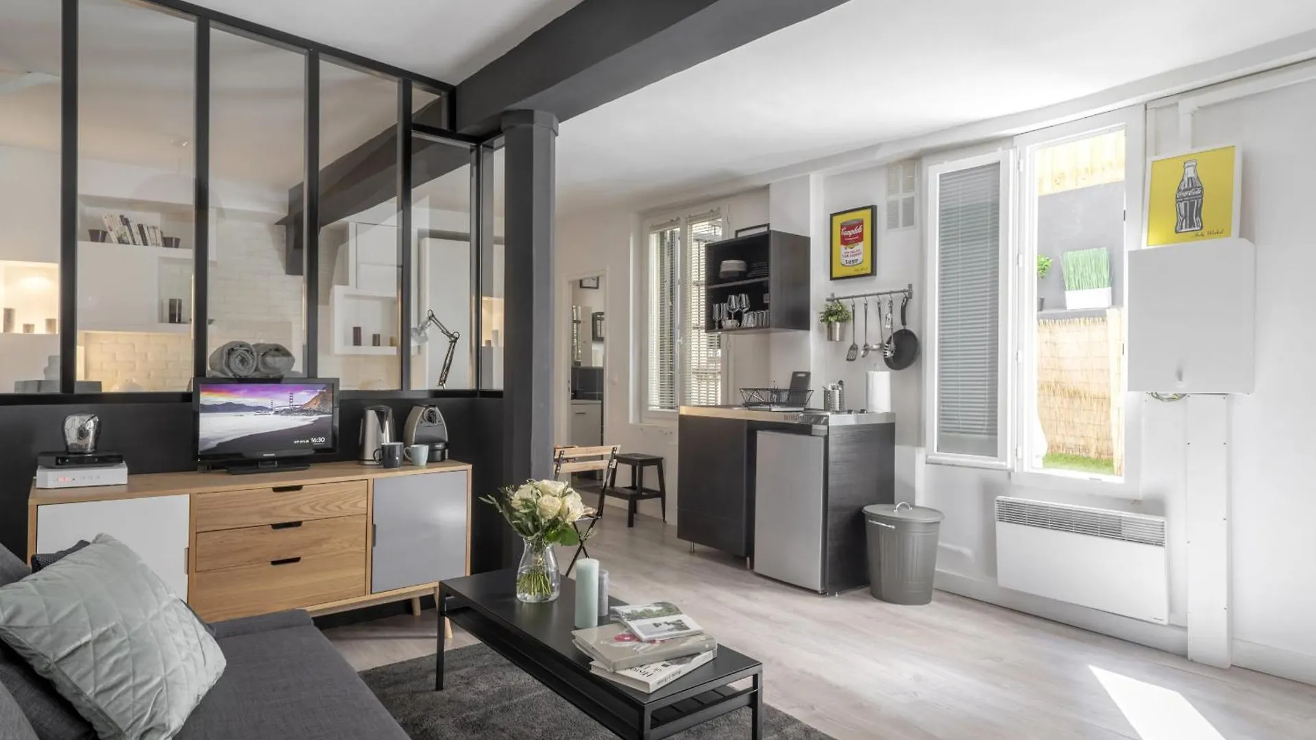 Keyz - Elegant Studio With Terrace Near The Louvre & Le Marais Paris Apartment